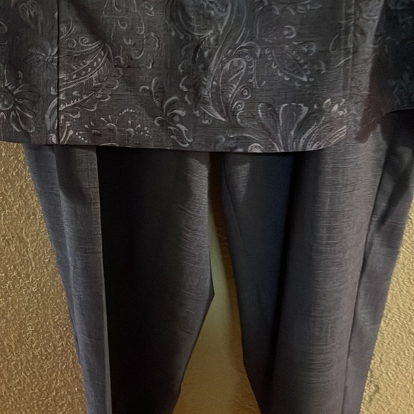 Sag harbor pantsuit - professional, stylish, yet still comfortable! - Picture 4 of 4